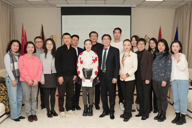 ”中文歌曲大赛杜塞尔多夫赛区启动仪式成功举办CQ9传奇电子2025年“文化中国·水立方杯(图4)